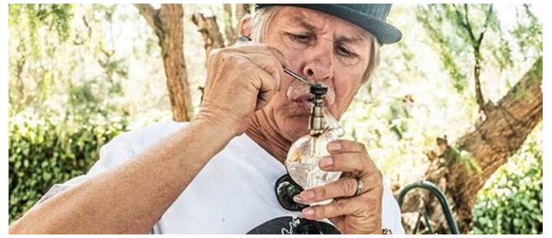 Elderly Who Dab: Gli anziani che conquistano Instagram