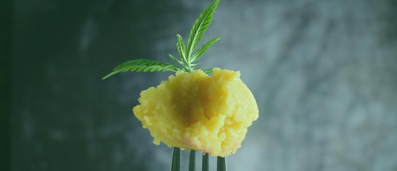 Come fare le patate alla cannabis (purè e al forno)